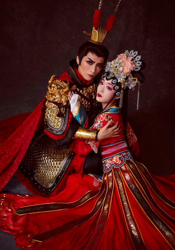 【大阪府内発】 《宝塚大劇場》千海華蘭さん同行! 宝塚歌劇 月組公演S席観劇と宝塚散歩、神戸港クルーズ (日帰り)<クレジット決済>3